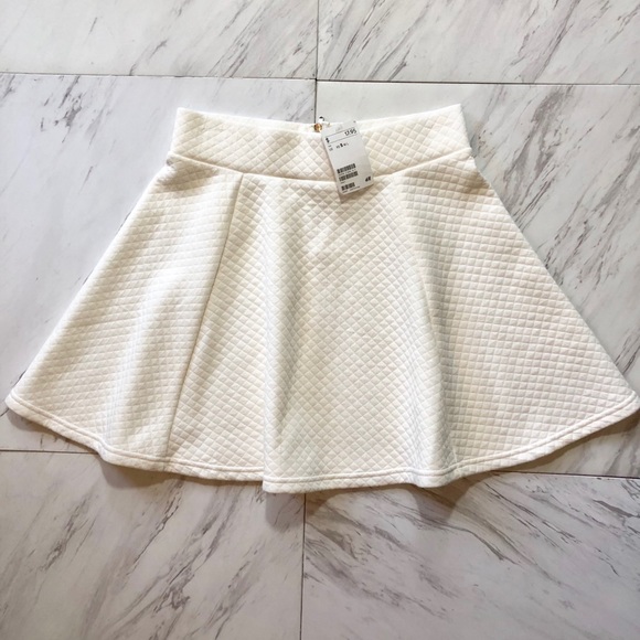 H&M Dresses & Skirts - H&M White Pleated Skater Skirt